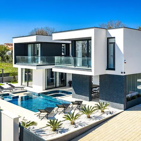 Asper Near Medulin For 8 Persons With 40 M2 Private Pool, Sea View And Only 1 Km From Villa Ližnjan