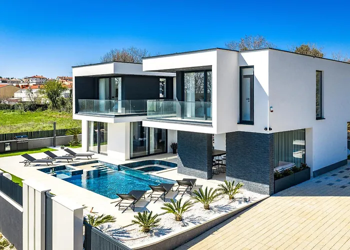 Asper Near Medulin For 8 Persons With 40 M2 Private Pool, Sea View And Only 1 Km From Villa Ližnjan